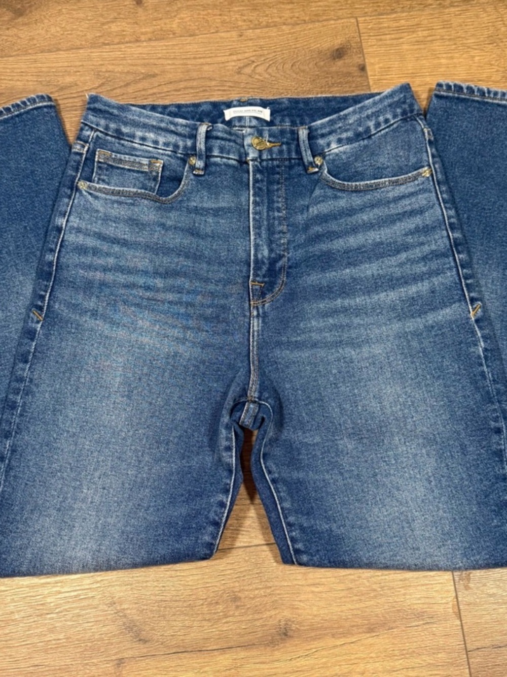 Good American High Rise Women’s Jeans - Medium Blue Wash